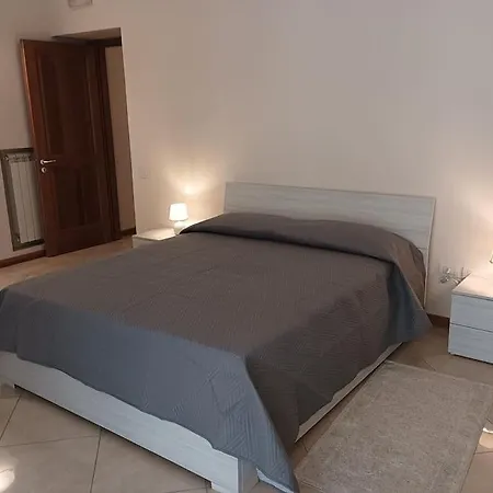 Апартаменты A Casa Di Laura Неаполь