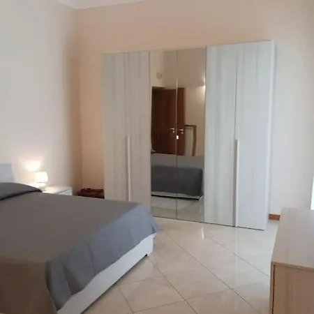 Lejlighed A Casa Di Laura Napoli